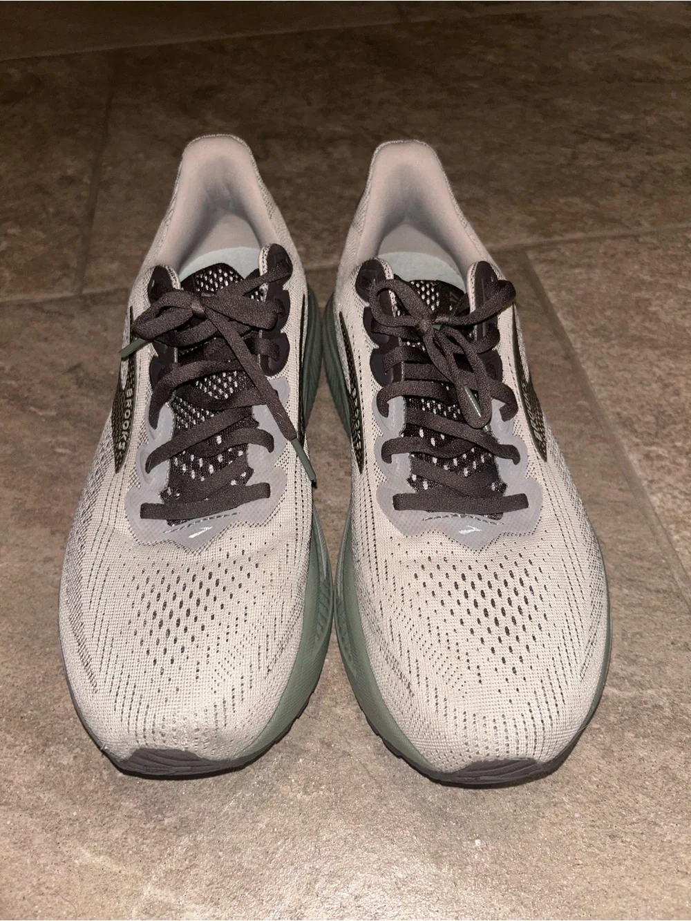 Brooks Men’s Ghost 17 Neutral Running Shoe